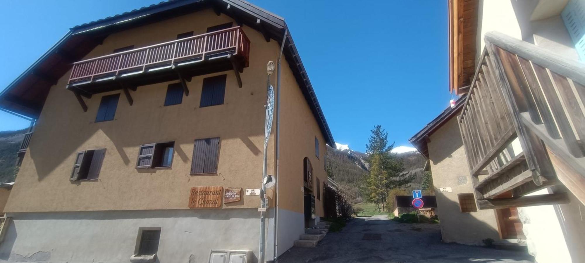 Apartment In The Heart Of *